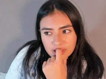 MiaFoxmml  live sex cam