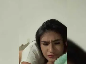 MiaFoxmml  live sex cam