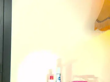 Ninna-Velvet  live sex cam