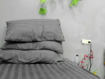 Jennyloveley  live sex cam