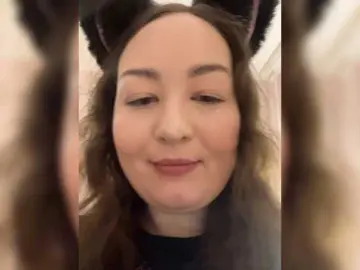 -tiny-nika-  live sex cam