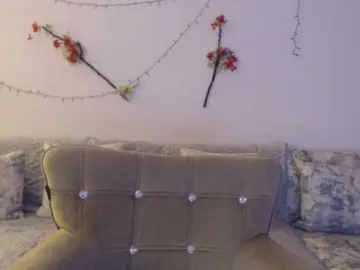 GoodSnowQueen  live sex cam