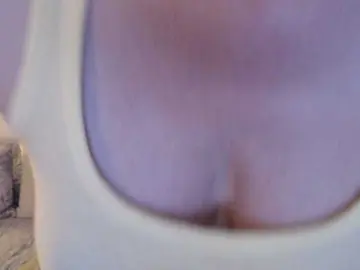 GoodSnowQueen  live sex cam