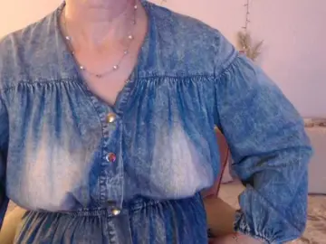 GoodSnowQueen  live sex cam