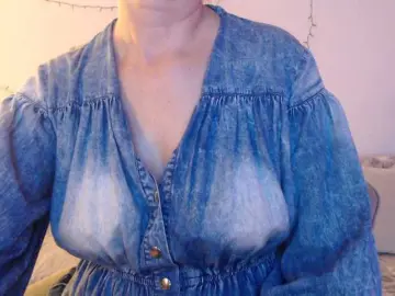 GoodSnowQueen  live sex cam