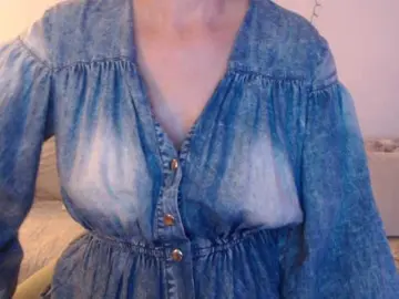 GoodSnowQueen  live sex cam