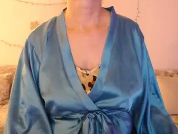 GoodSnowQueen  live sex cam