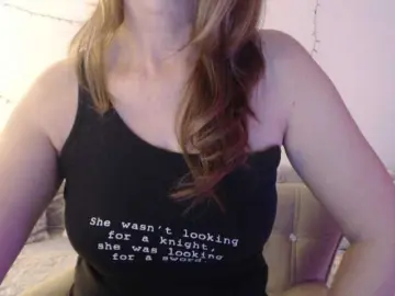 GoodSnowQueen  live sex cam