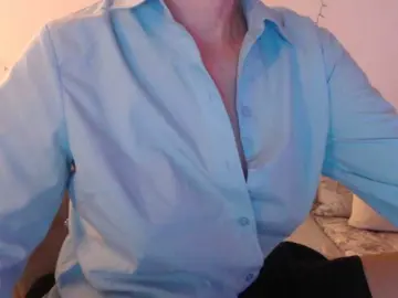 GoodSnowQueen  live sex cam