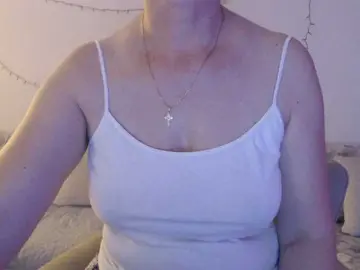 GoodSnowQueen  live sex cam