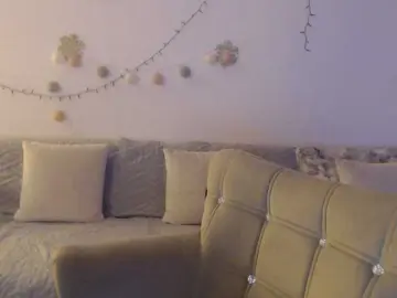 GoodSnowQueen  live sex cam