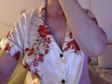 GoodSnowQueen  live sex cam
