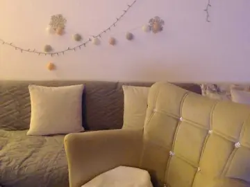 GoodSnowQueen  live sex cam