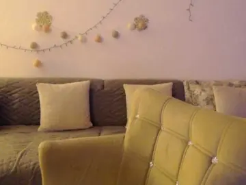 GoodSnowQueen  live sex cam