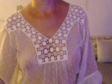 GoodSnowQueen  live sex cam