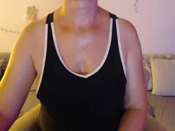 GoodSnowQueen  live sex cam