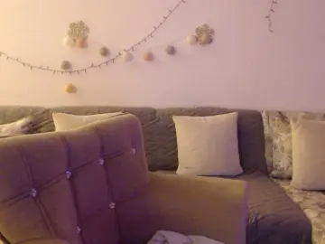 GoodSnowQueen  live sex cam