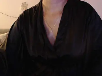 GoodSnowQueen  live sex cam