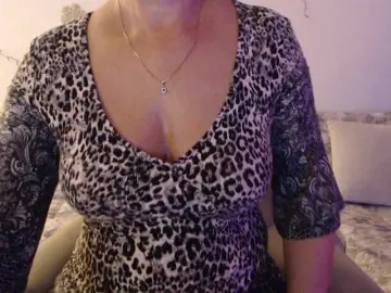 GoodSnowQueen  live sex cam