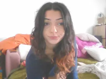 DaddysLitlleSecret  live sex cam
