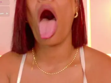 DollyBrowncc  live sex cam
