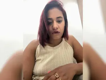 DollyBrowncc  live sex cam