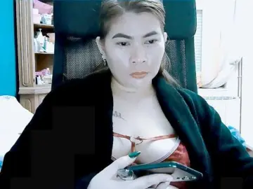 GoddessMia  live sex cam