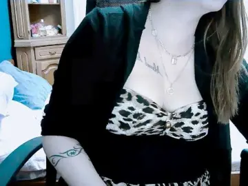 GoddessMia  live sex cam