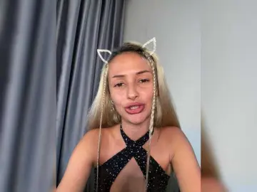 KiraWhite  live sex cam