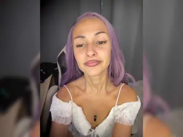 KiraWhite  live sex cam