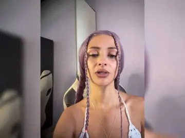 KiraWhite  live sex cam