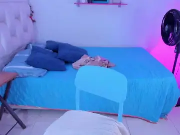 QueenLatina  live sex cam