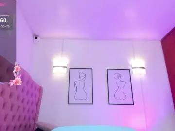 QueenLatina  live sex cam