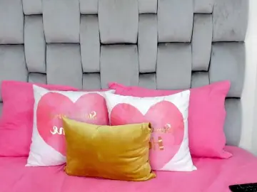 Dixie7  live sex cam