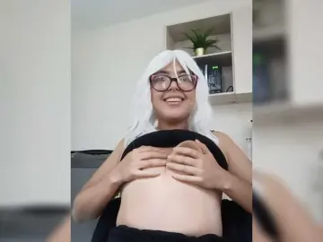 EllieNeptune  live sex cam