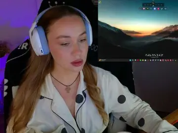 Emili1-  live sex cam