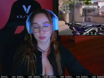 Emili1-  live sex cam