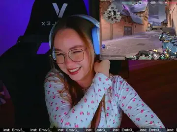 Emili1-  live sex cam