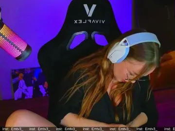 Emili1-  live sex cam