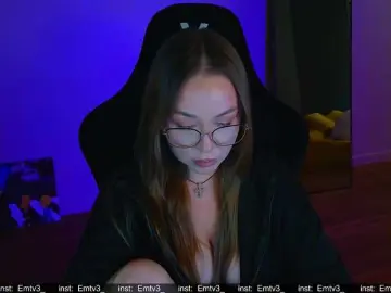 Emili1-  live sex cam
