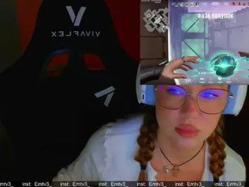 Emili1-  live sex cam