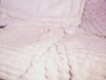 GiaInked  live sex cam