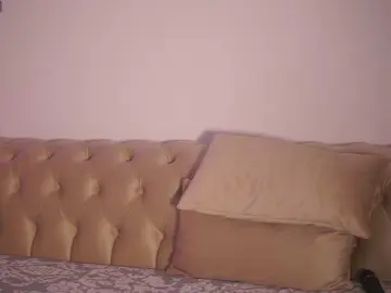 GiaInked  live sex cam