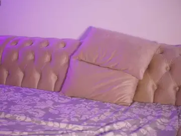 GiaInked  live sex cam
