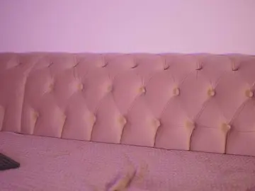 GiaInked  live sex cam