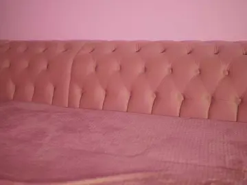GiaInked  live sex cam