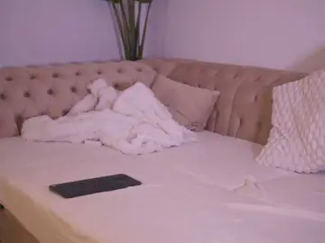 GiaInked  live sex cam