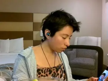 MeanChick  live sex cam