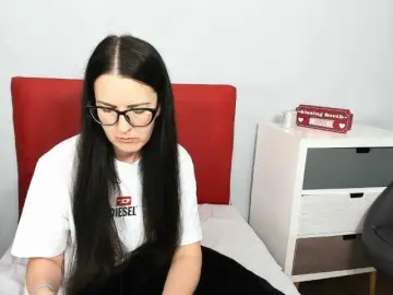 NadiaAmore  live sex cam