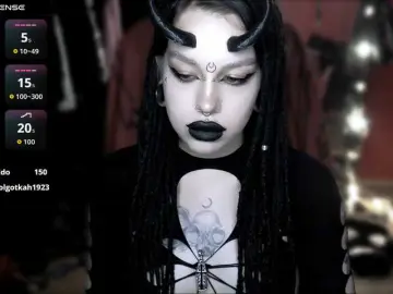 SatanSuccubus  live sex cam